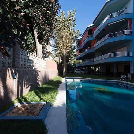Apartamento En 1Era Linea Mar Con Terraza De 25M2 Castelldefels Exterior photo