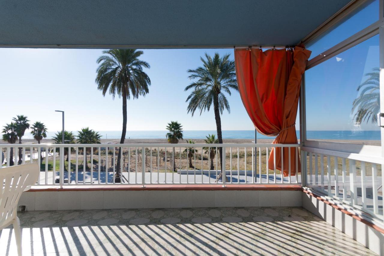 Apartamento En 1Era Linea Mar Con Terraza De 25M2 Castelldefels Exterior photo
