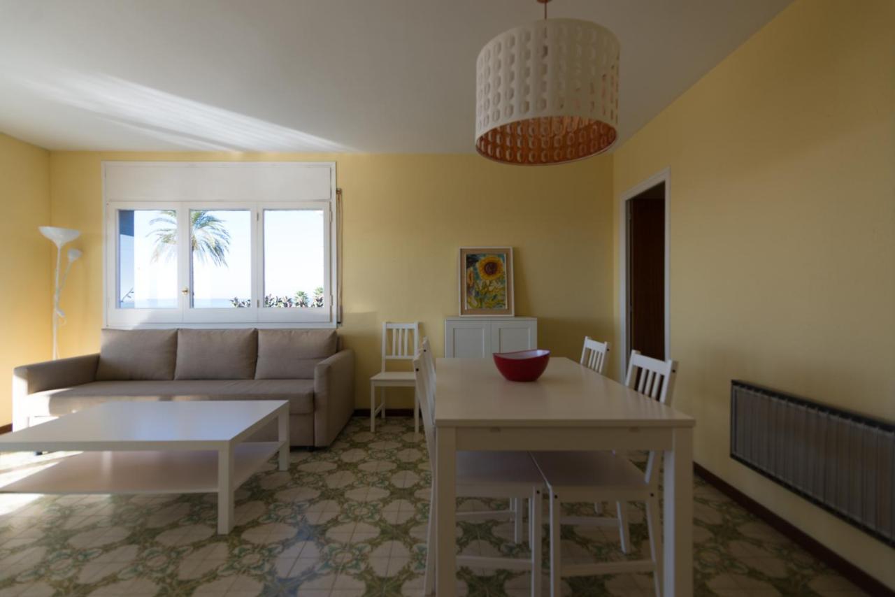Apartamento En 1Era Linea Mar Con Terraza De 25M2 Castelldefels Exterior photo
