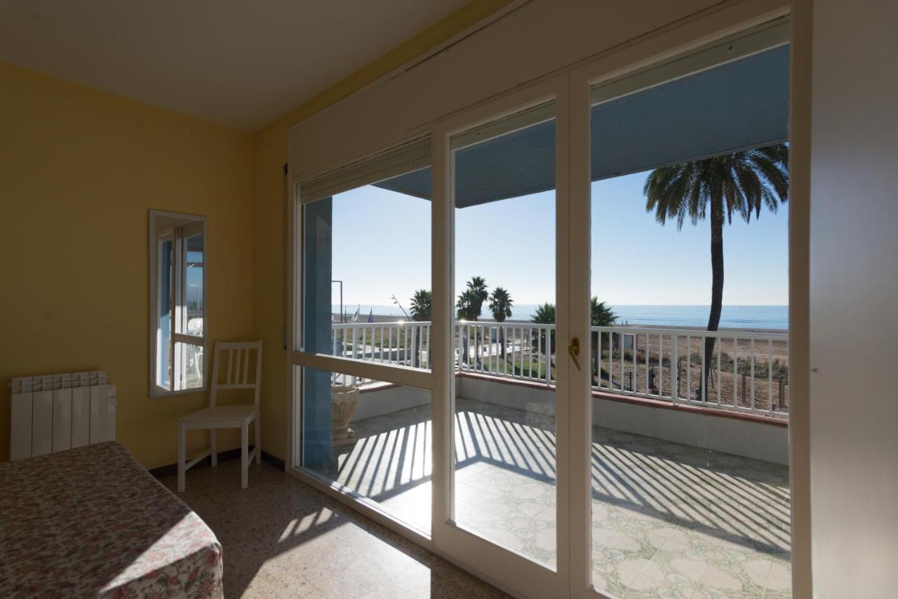 Apartamento En 1Era Linea Mar Con Terraza De 25M2 Castelldefels Exterior photo